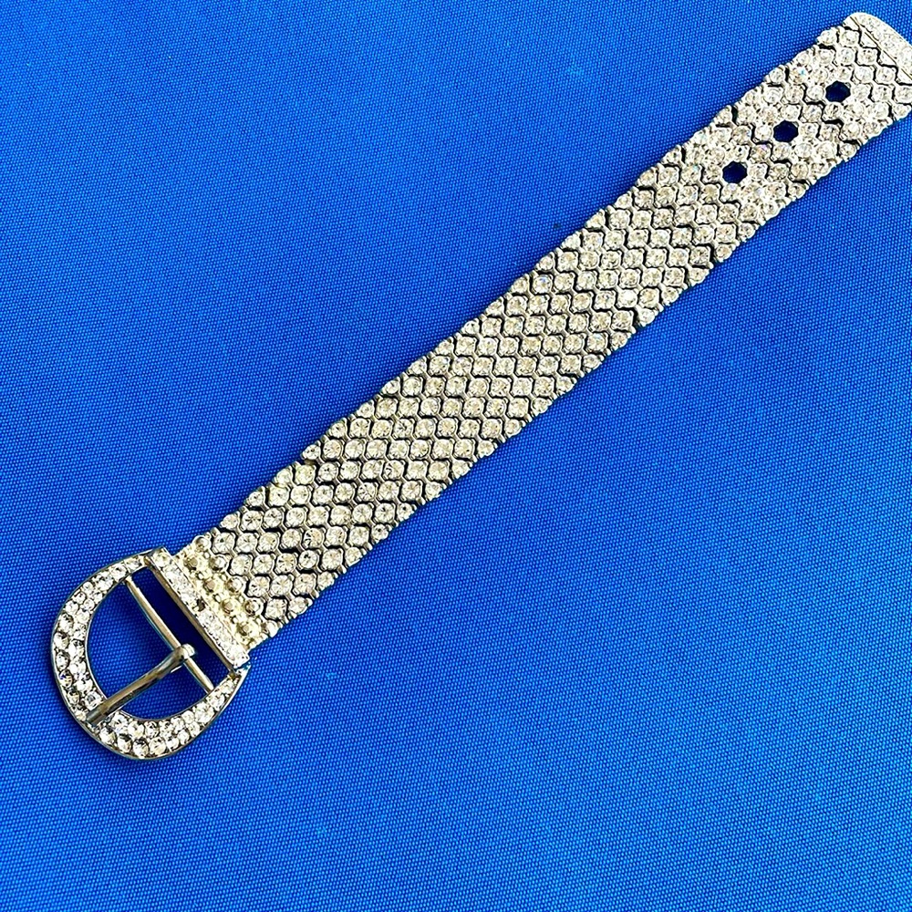 Vintage Bracelet. Silver rhinestone buckle.
